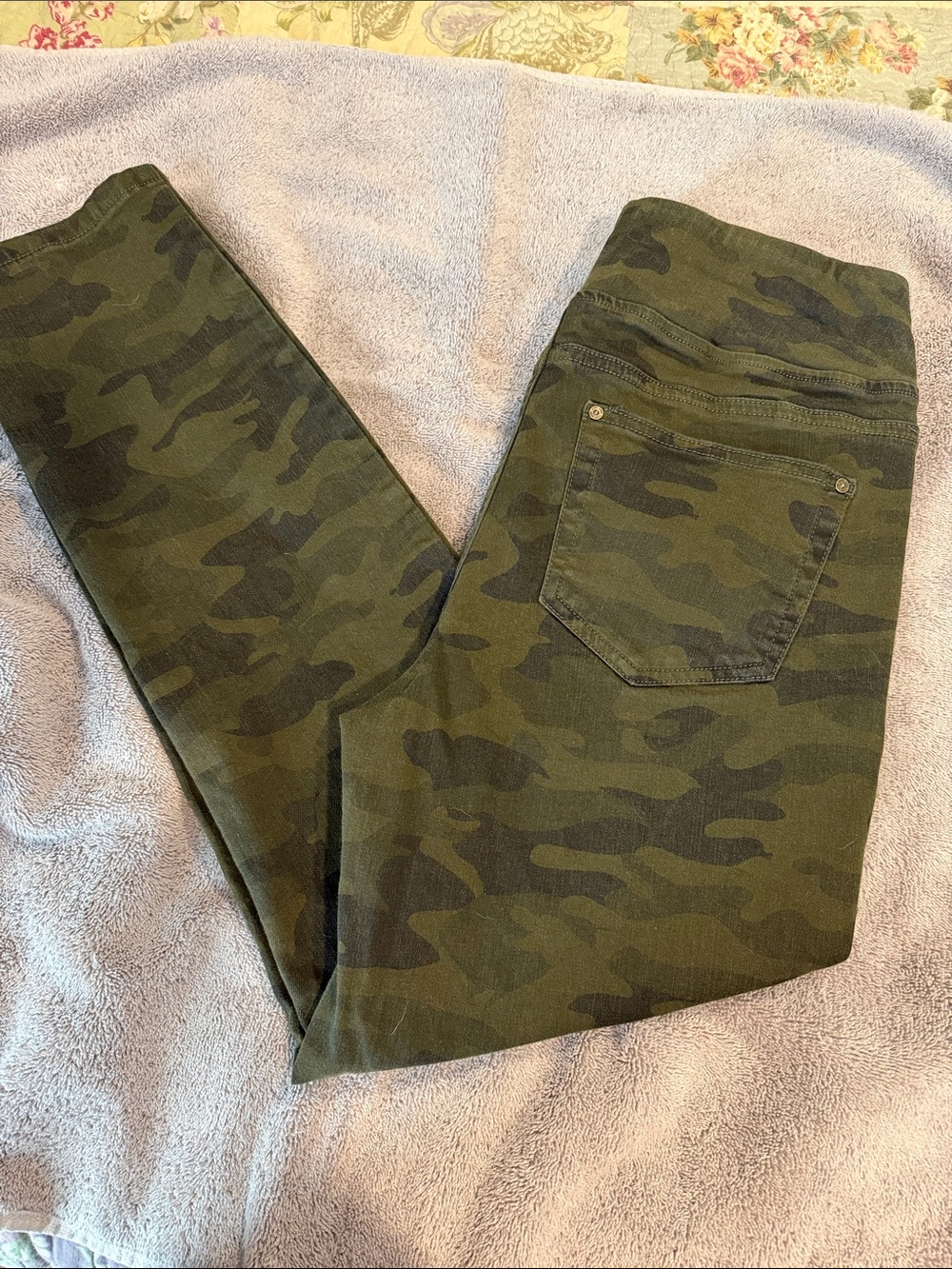 Belle by Kim Gravel Olive Camo Skinny Jeans